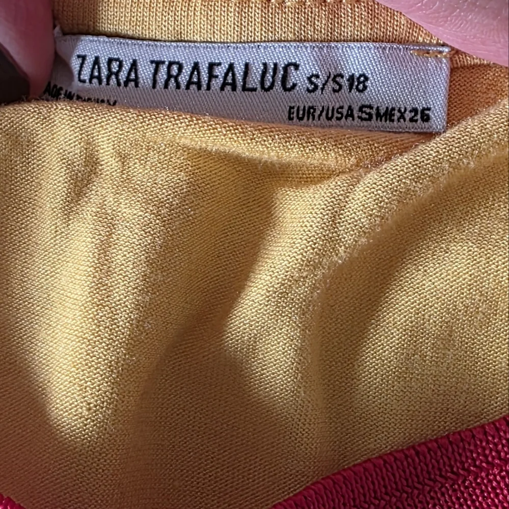 Zara Trafaluc Yellow Crop Fitted Plain T-Shirt S - Picture 5 of 5